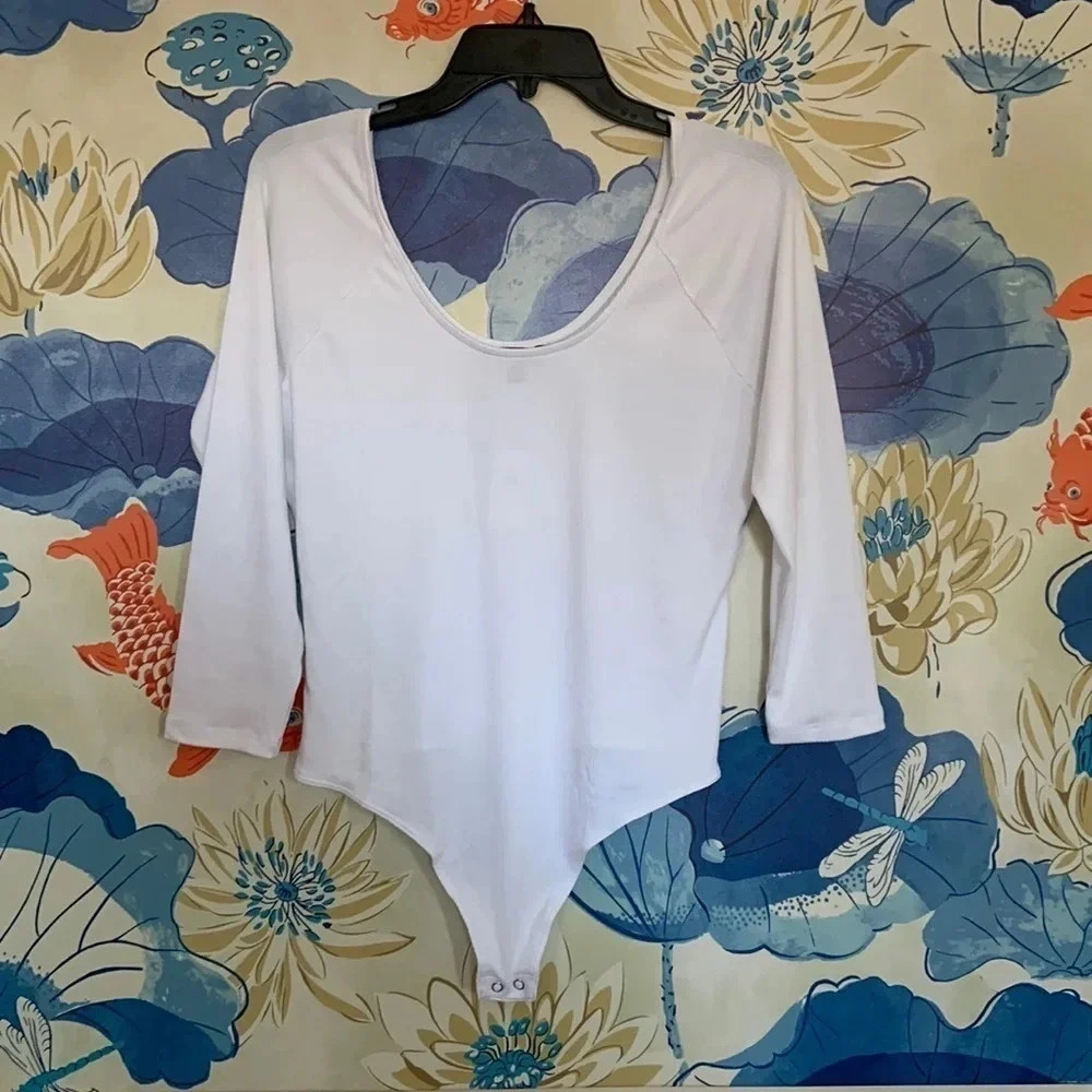 Banana Republic Factory 3/4 Sleeve Ribbed U-Neck White Bodysuit - NWT - Size L